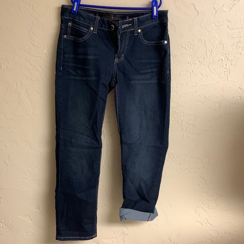 Jennifer Lopez size 2 crop jeans